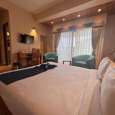 Blue Orchid Premium Hotel Калимпонг Екстериор снимка