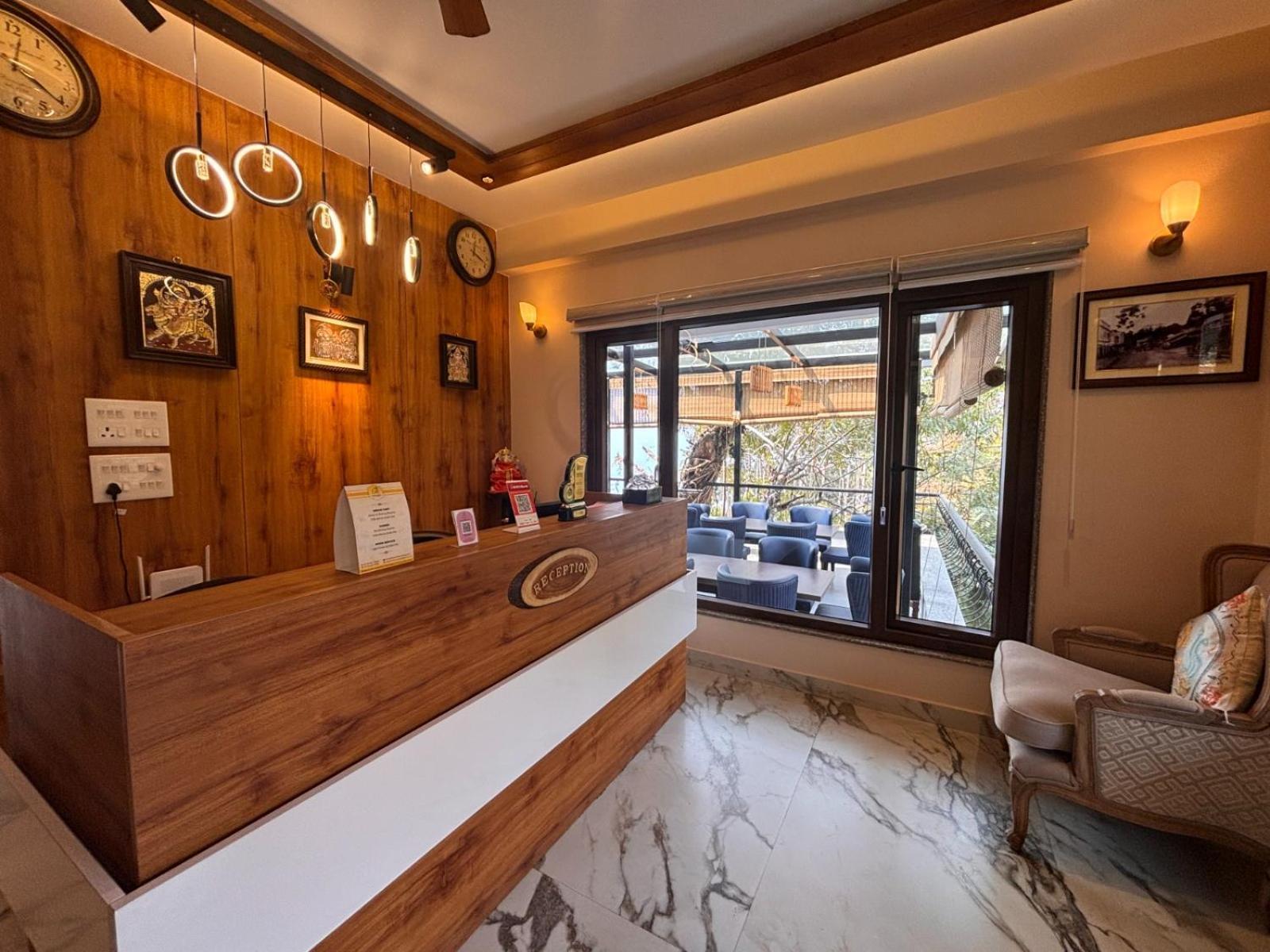 Blue Orchid Premium Hotel Калимпонг Екстериор снимка