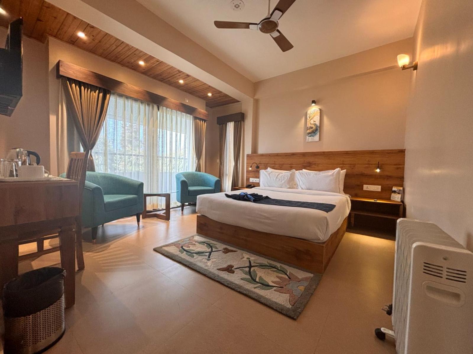 Blue Orchid Premium Hotel Калимпонг Екстериор снимка