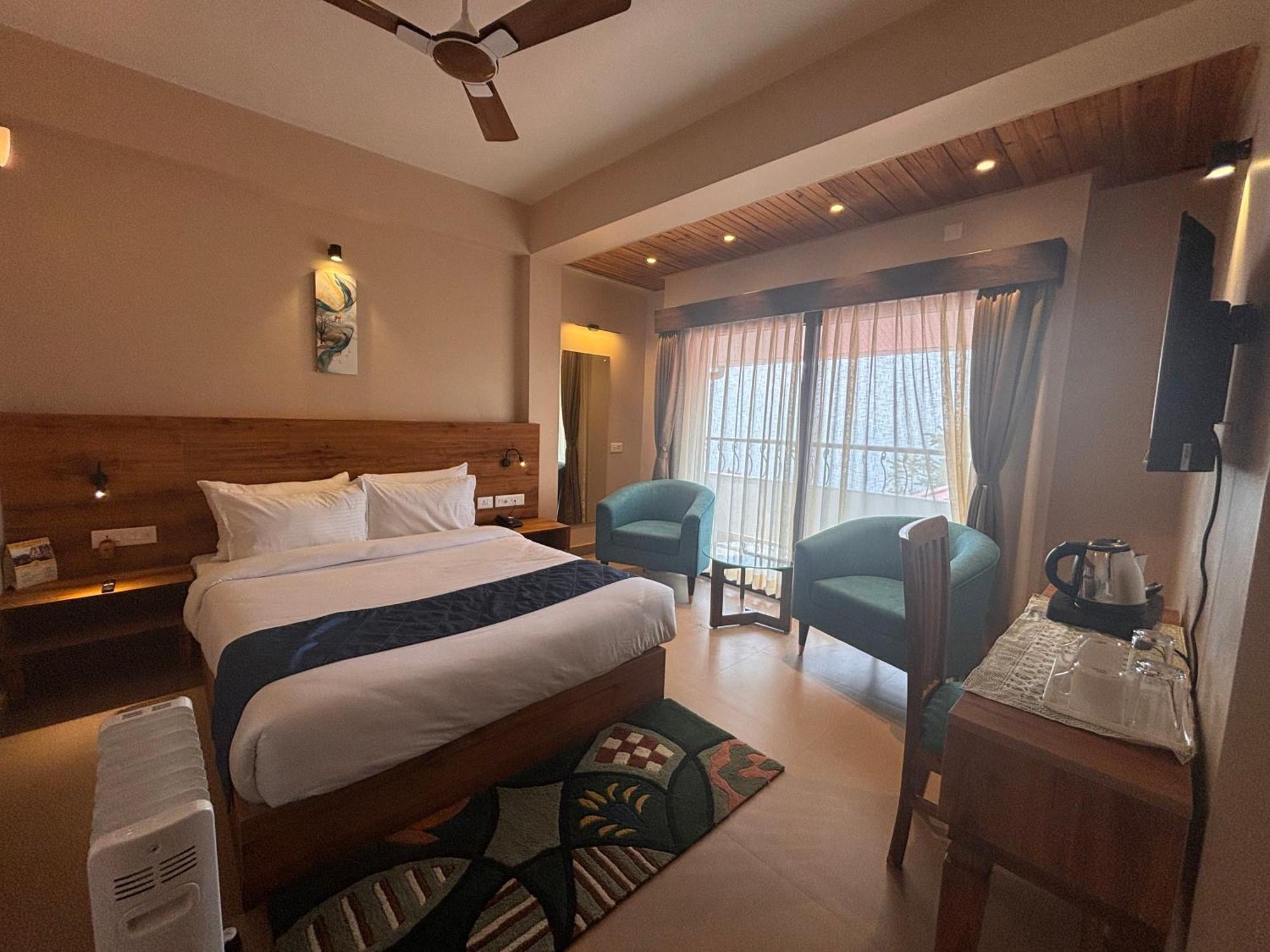Blue Orchid Premium Hotel Калимпонг Екстериор снимка