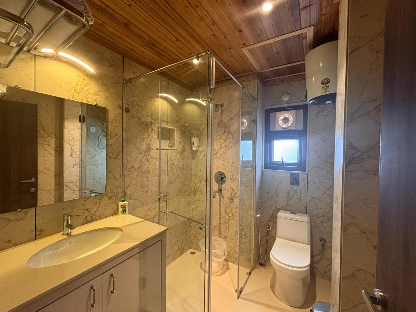 Blue Orchid Premium Hotel Калимпонг Екстериор снимка