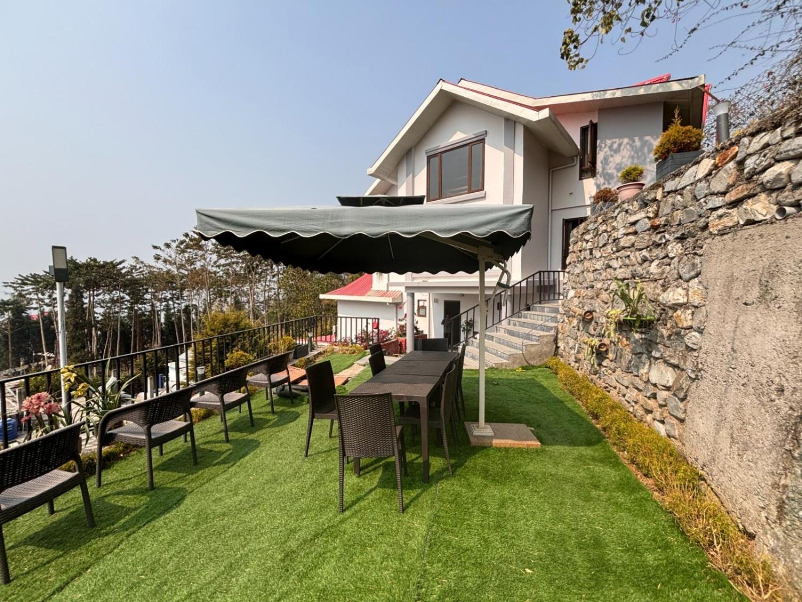 Blue Orchid Premium Hotel Калимпонг Екстериор снимка