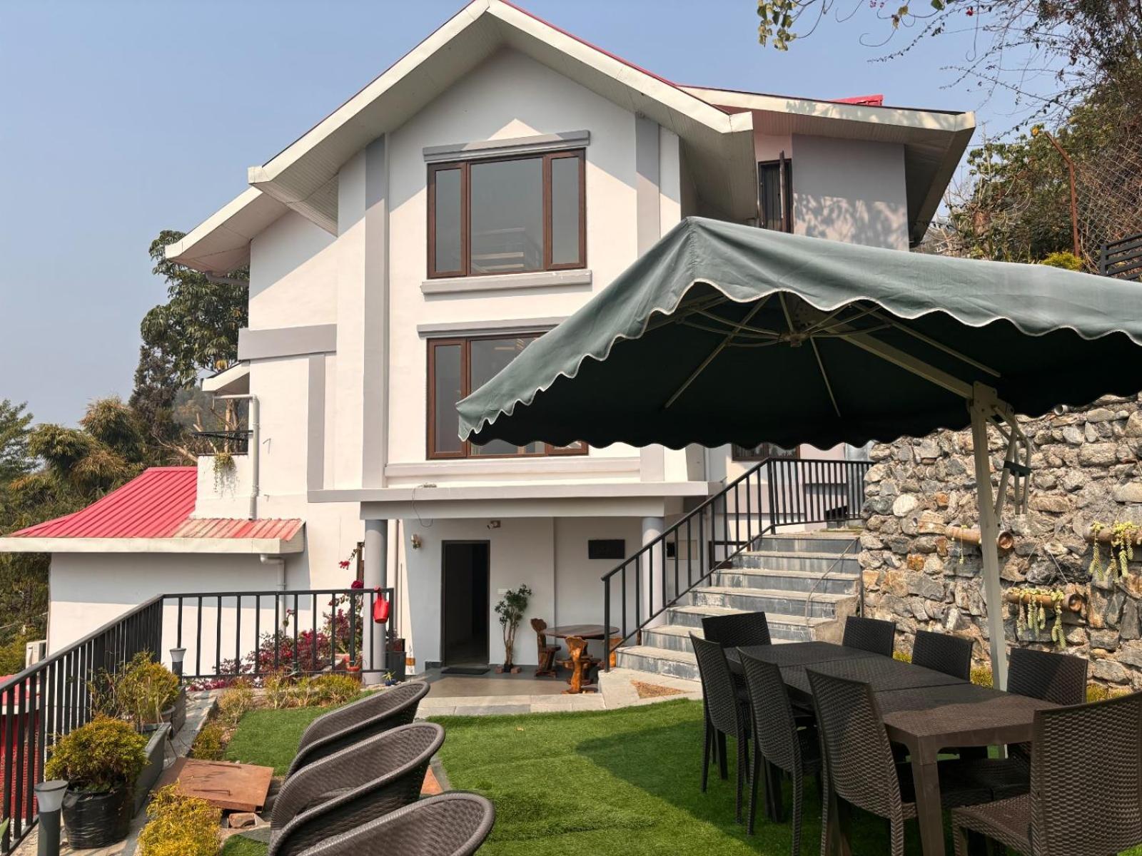 Blue Orchid Premium Hotel Калимпонг Екстериор снимка