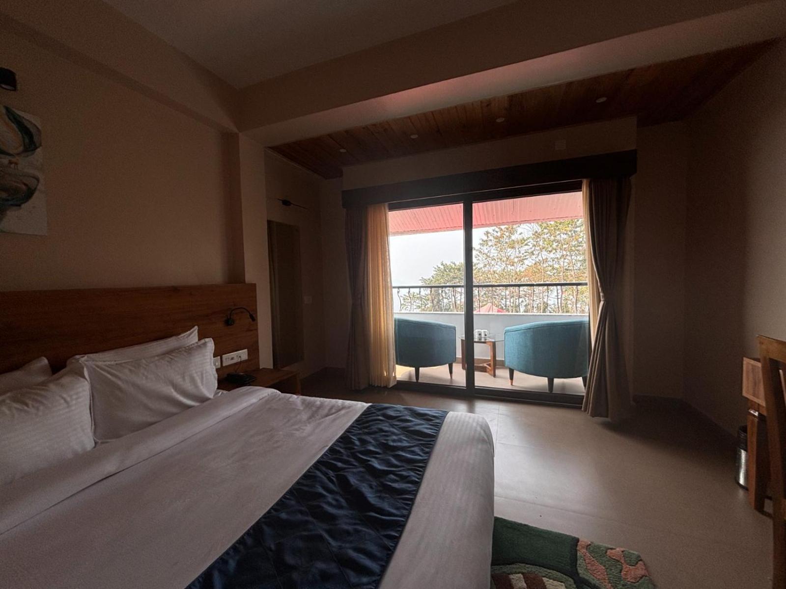 Blue Orchid Premium Hotel Калимпонг Екстериор снимка