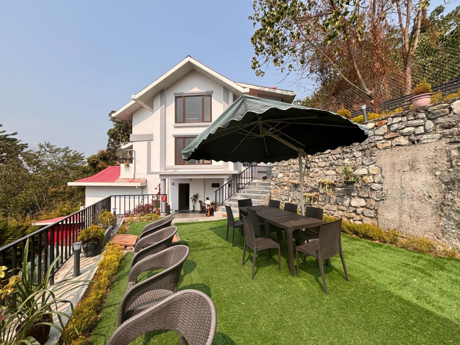 Blue Orchid Premium Hotel Калимпонг Екстериор снимка